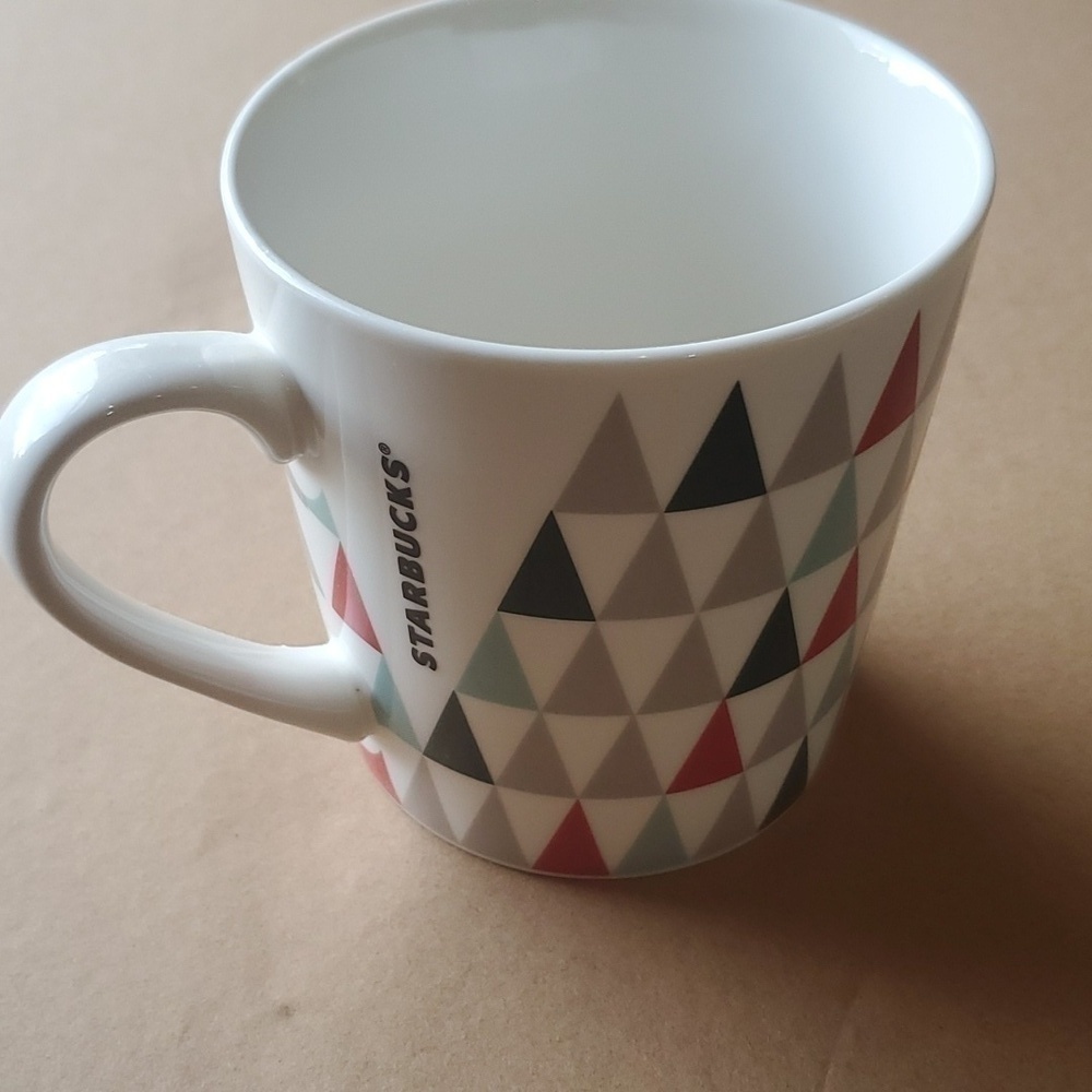 Starbucks Christmas tree Mug 18 oz microwave & dishwasher safe